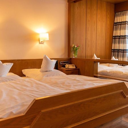 Landgasthof Hotel Hirsch Лосбург Экстерьер фото