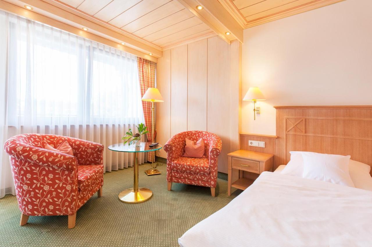 Landgasthof Hotel Hirsch Лосбург Экстерьер фото